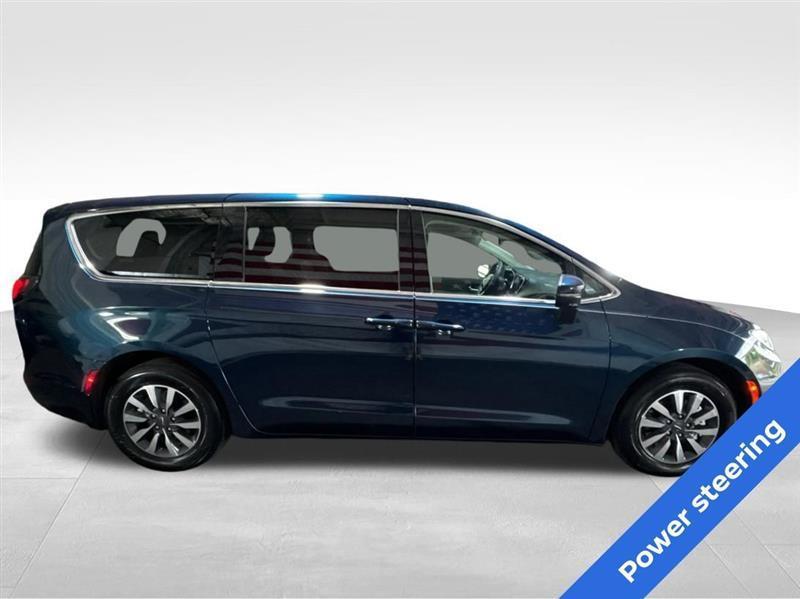 Chrysler Pacifica Hybrid Touring L 2023