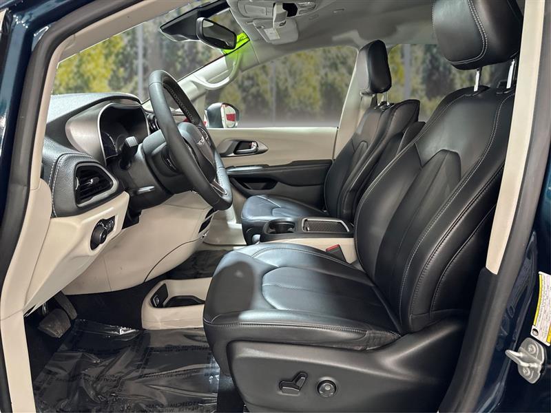 Chrysler Pacifica Hybrid Touring L 2023