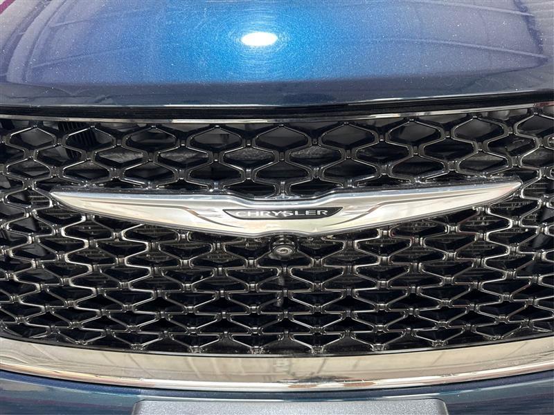 Chrysler Pacifica Hybrid Touring L 2023