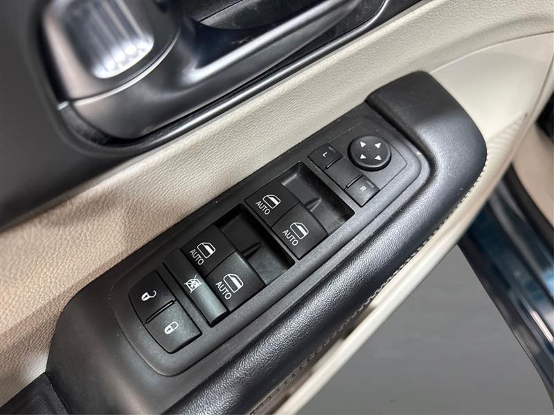 Chrysler Pacifica Hybrid Touring L 2023