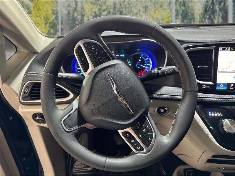 Chrysler Pacifica Hybrid Touring L 2023