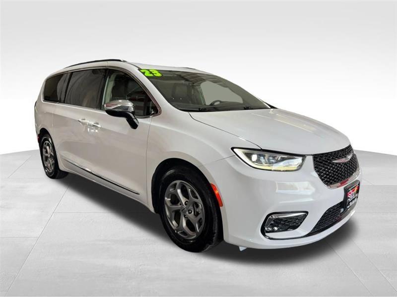 Chrysler Pacifica Limited 2023