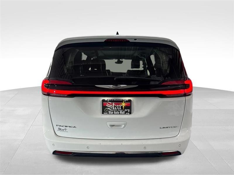 Chrysler Pacifica Limited 2023