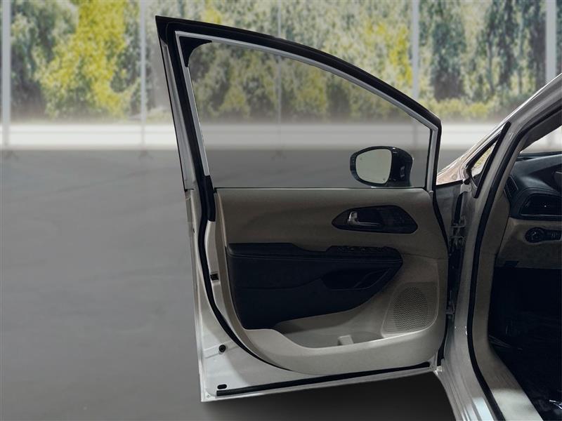 Chrysler Pacifica Limited 2023