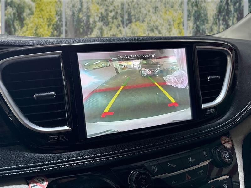 Chrysler Pacifica Limited 2023