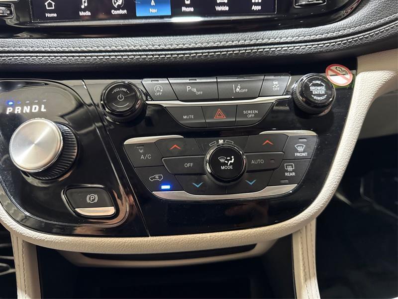 Chrysler Pacifica Limited 2023