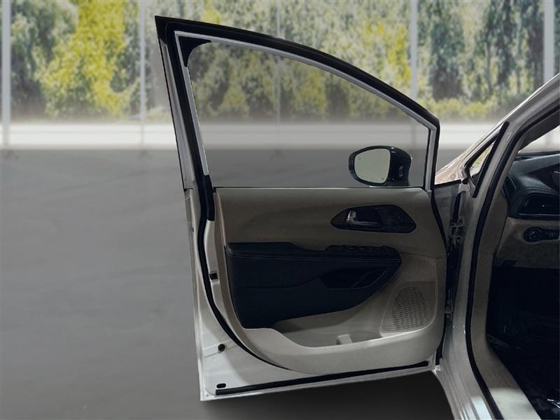 Chrysler Pacifica Limited 2023