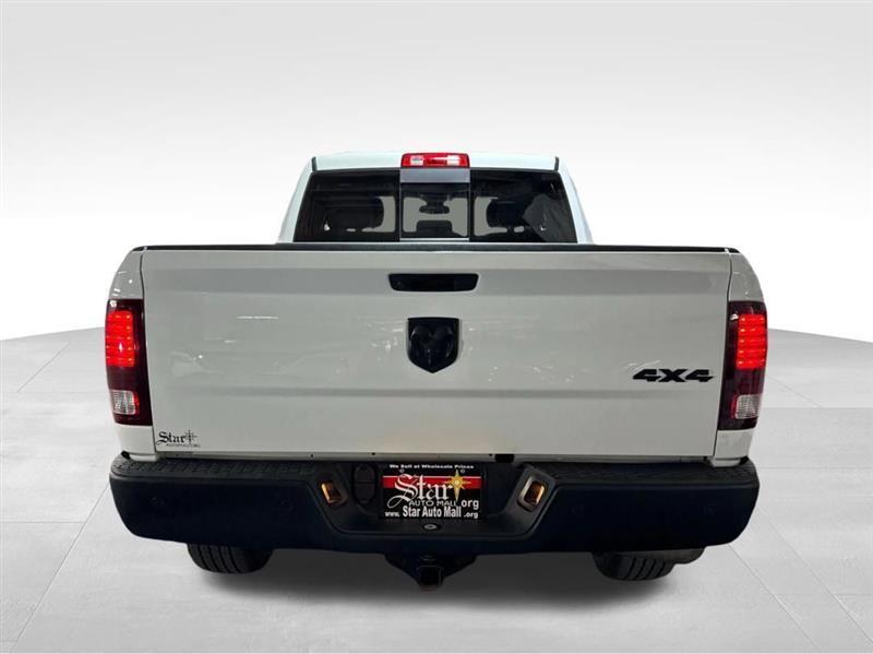 RAM 1500 SLT Quad Cab 4WD 2021