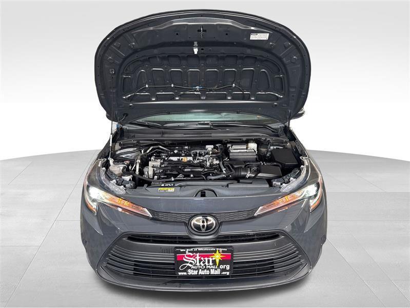Toyota Corolla LE 2025