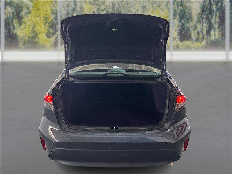 Toyota Corolla LE 2025