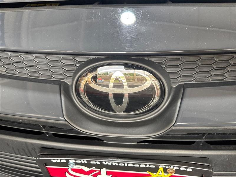 Toyota Corolla LE 2025