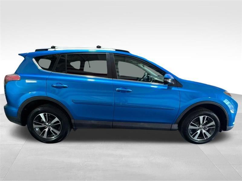 Toyota RAV4 XLE AWD 2016