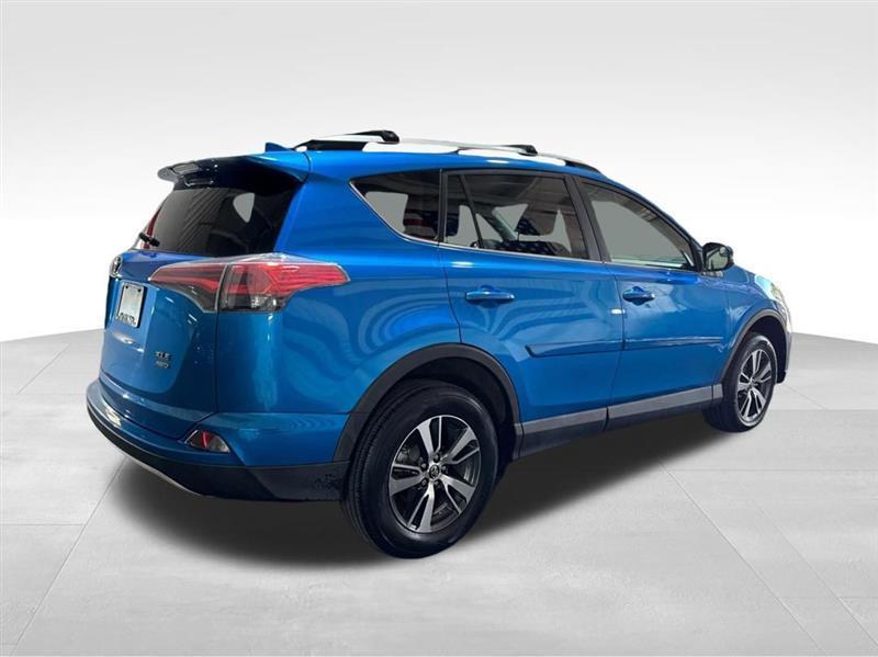 Toyota RAV4 XLE AWD 2016
