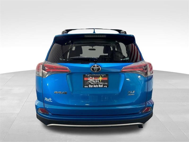 Toyota RAV4 XLE AWD 2016