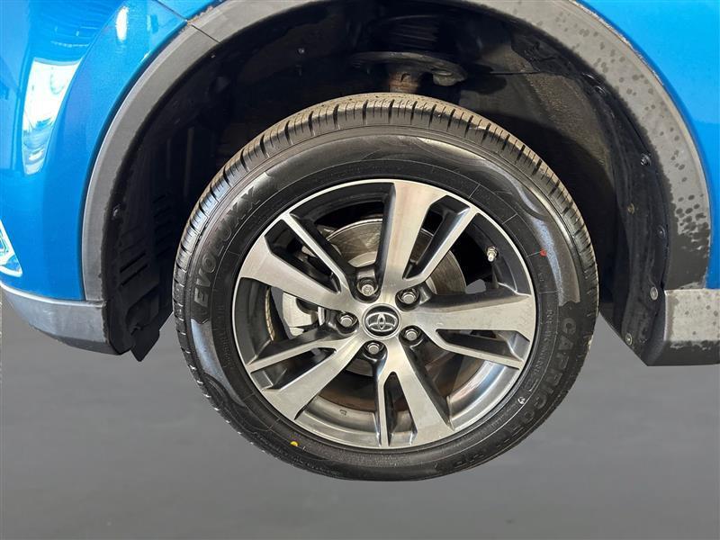 Toyota RAV4 XLE AWD 2016