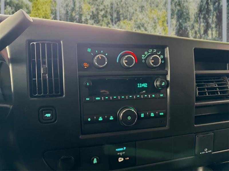 GMC Savana G2500 Cargo 2025