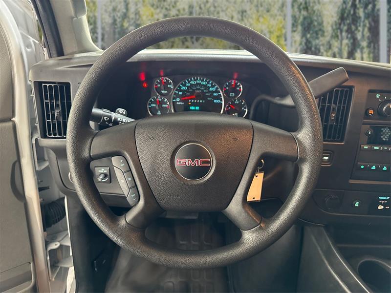 GMC Savana G2500 Cargo 2025