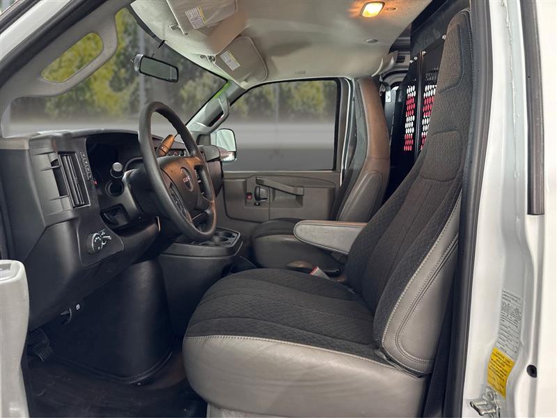 GMC Savana G2500 Cargo 2025
