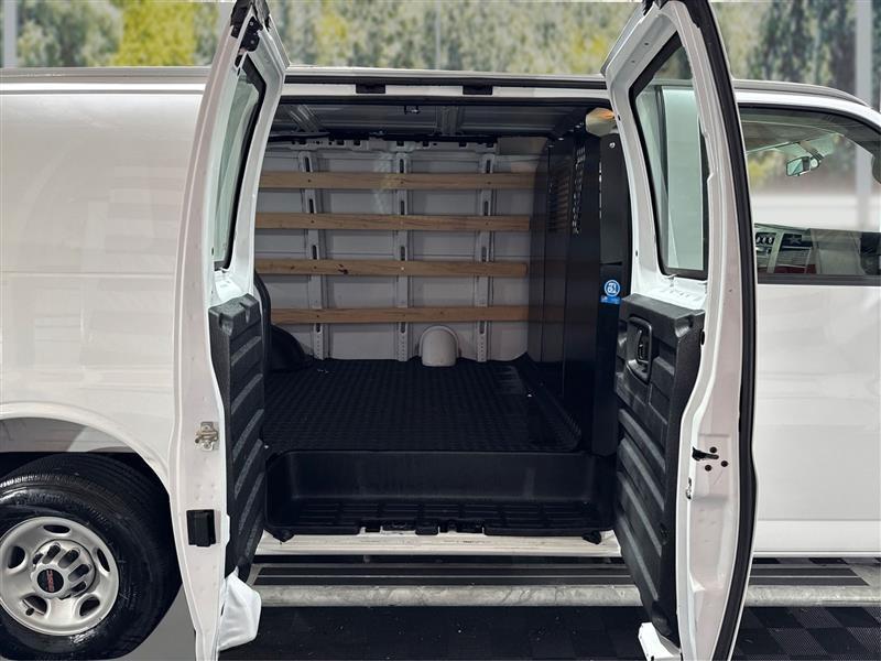 GMC Savana G2500 Cargo 2025