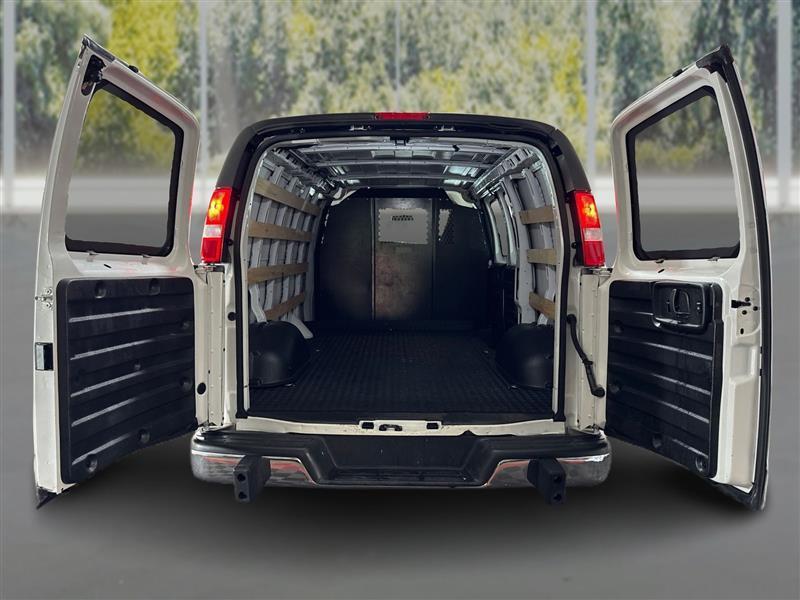 GMC Savana G2500 Cargo 2025