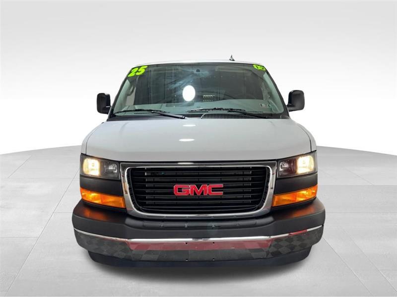 GMC Savana G2500 Cargo 2025