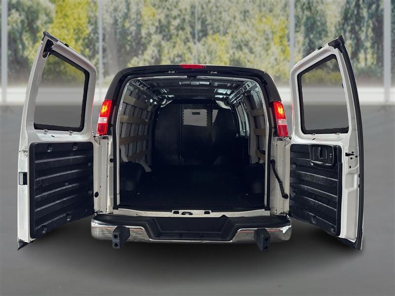 GMC Savana G2500 Cargo 2025