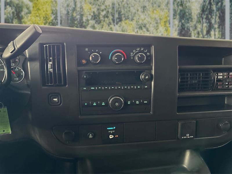 GMC Savana G2500 Cargo 2025