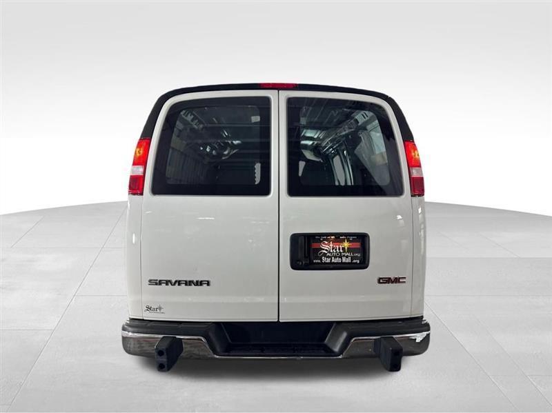 GMC Savana G2500 Cargo 2025