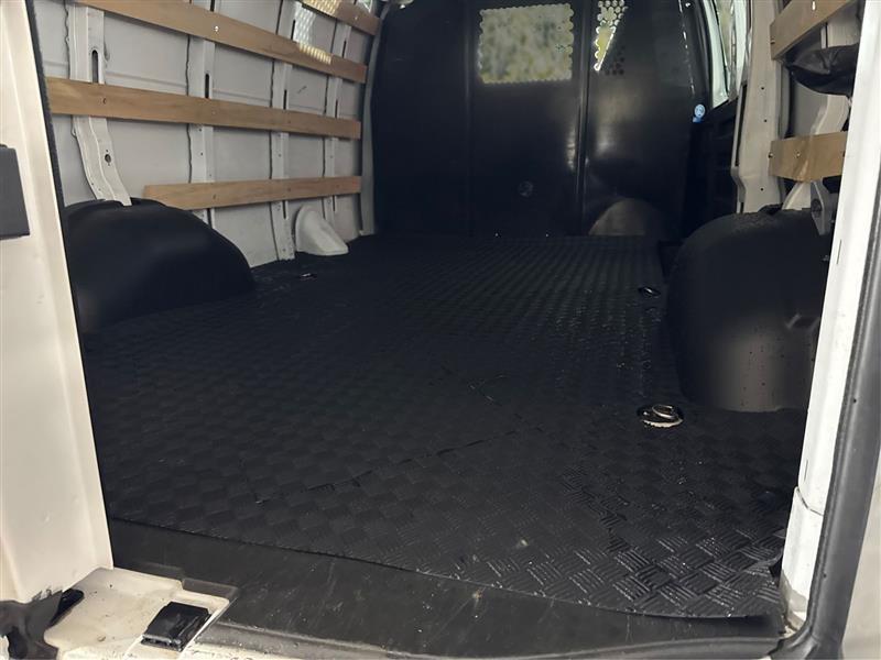GMC Savana G2500 Cargo 2025