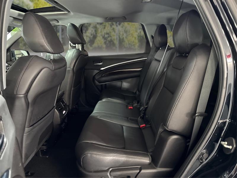 Acura MDX photo 10