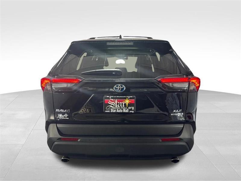 Toyota RAV4 Hybrid XLE 2022