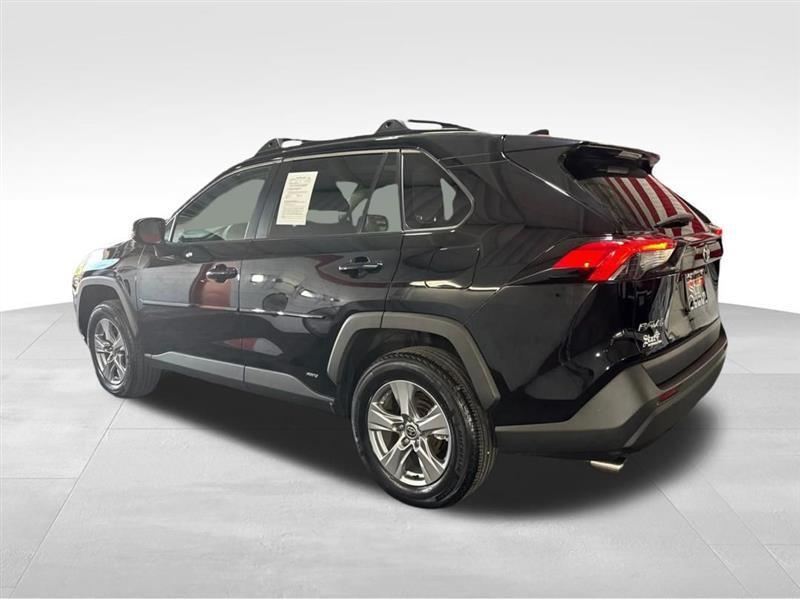 Toyota RAV4 Hybrid XLE 2022