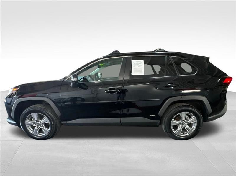 Toyota RAV4 Hybrid XLE 2022