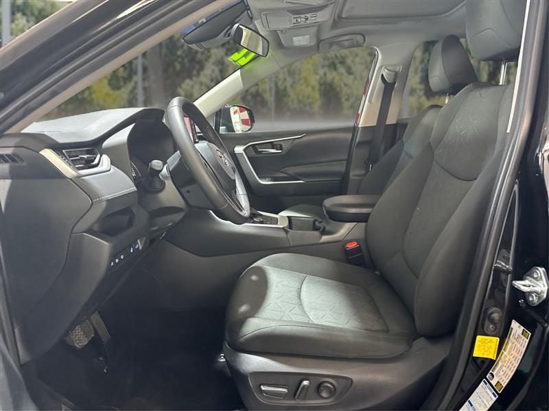 Toyota RAV4 Hybrid XLE 2022