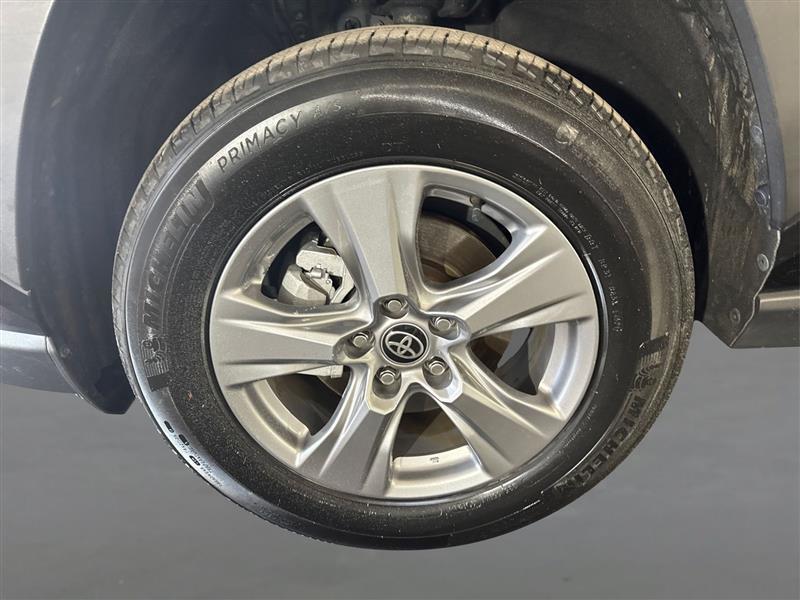 Toyota RAV4 Hybrid XLE 2022