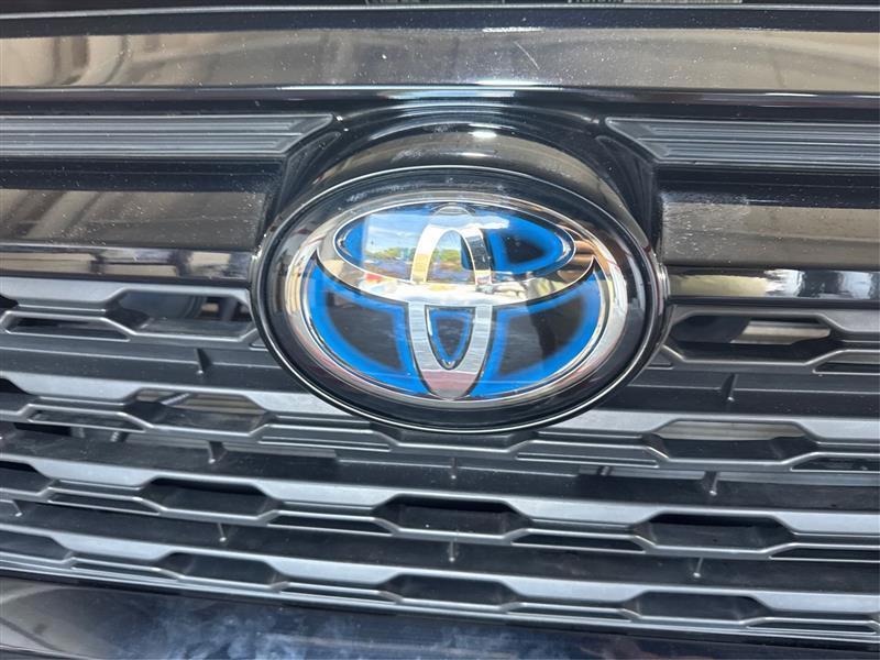 Toyota RAV4 Hybrid XLE 2022