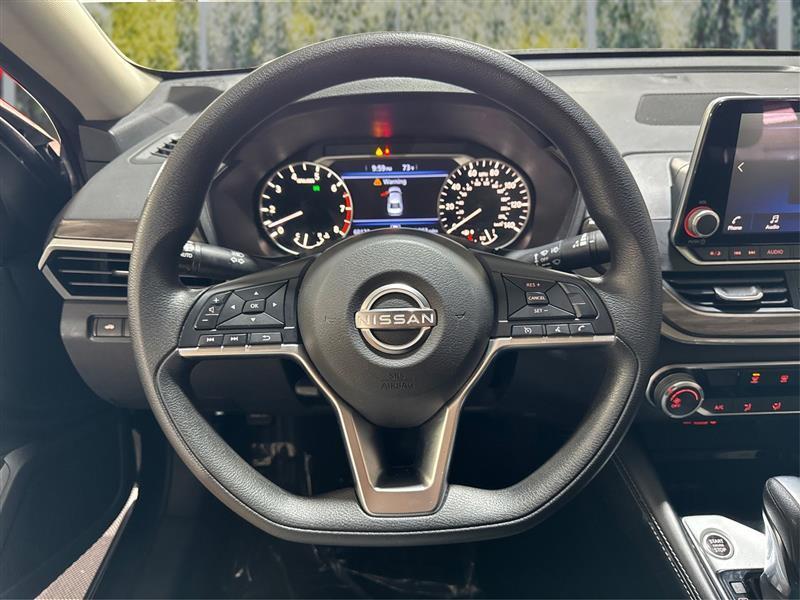 Nissan Altima 2.5 SV 2023