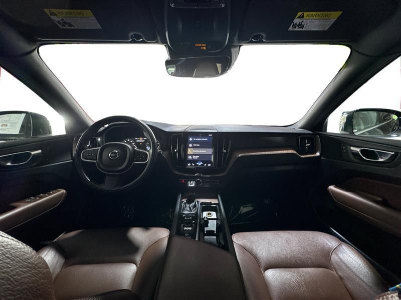 Volvo XC60 T5 Momentum AWD 2021
