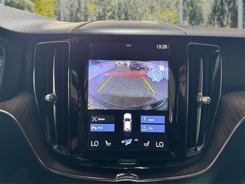 Volvo XC60 T5 Momentum AWD 2021
