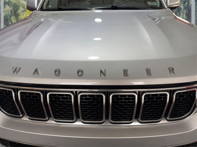 Jeep Wagoneer Series II 4WD 2022