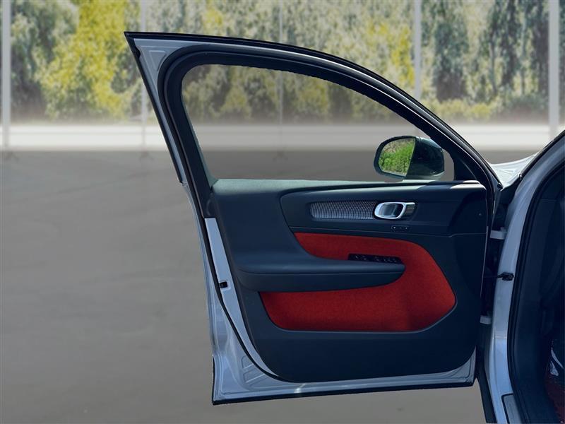 Volvo XC40 T5 R-Design AWD 2021