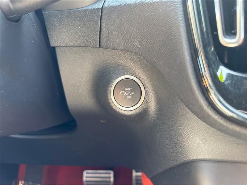 Volvo XC40 T5 R-Design AWD 2021