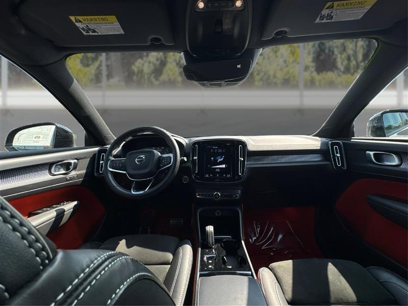 Volvo XC40 photo 26