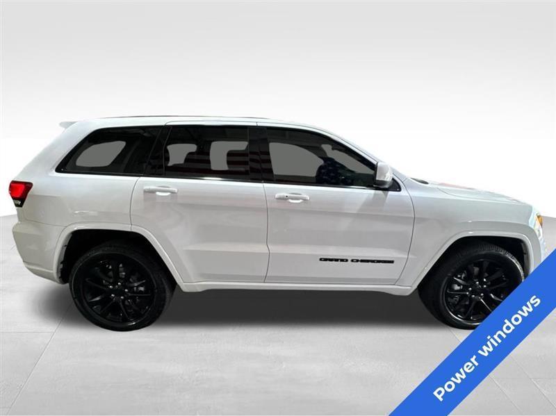 Jeep Grand Cherokee Laredo 4WD 2020