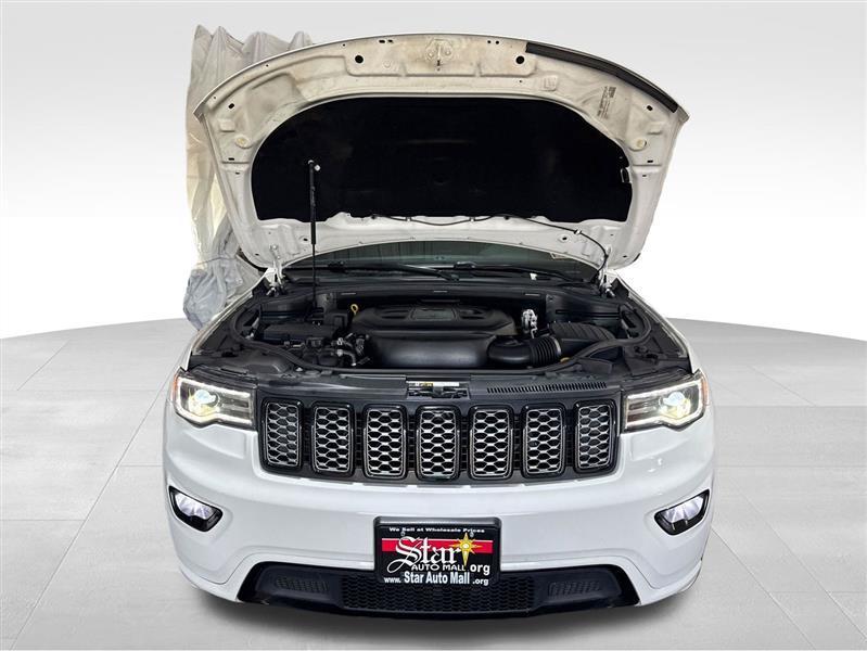 Jeep Grand Cherokee Laredo 4WD 2020