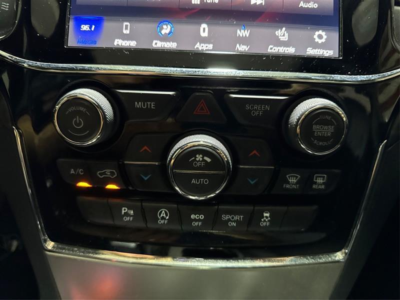 Jeep Grand Cherokee Laredo 4WD 2020