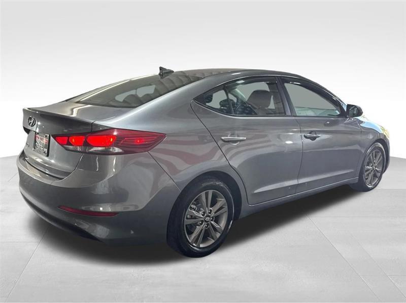 Hyundai Elantra  2018