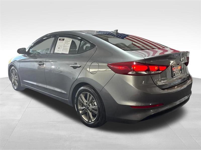 Hyundai Elantra  2018