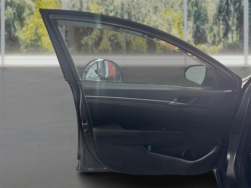 Hyundai Elantra  2018