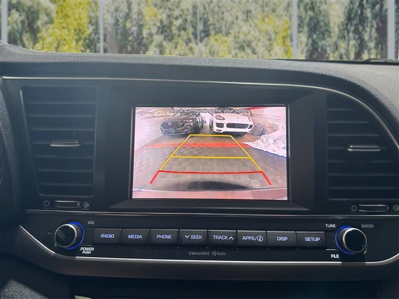 Hyundai Elantra  2018